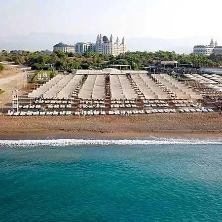 Lrs Akadia Luxury (adults Only)