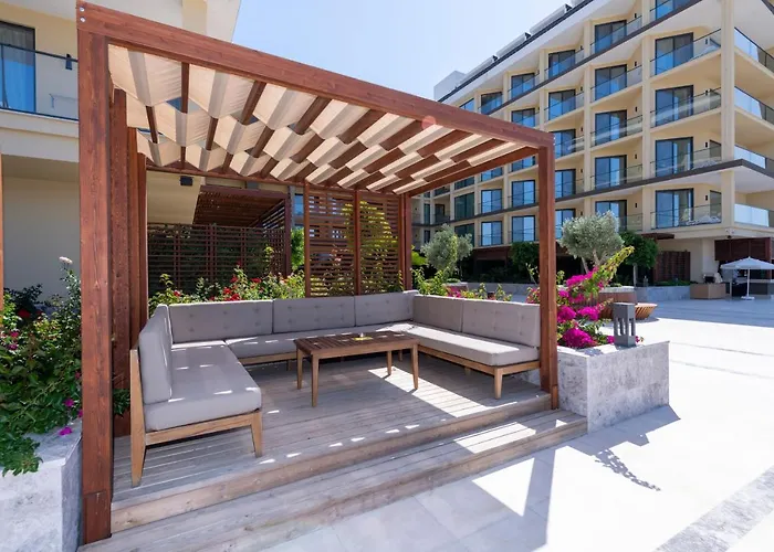 Hotel Lrs Akadia Luxury (adults Only) 5*