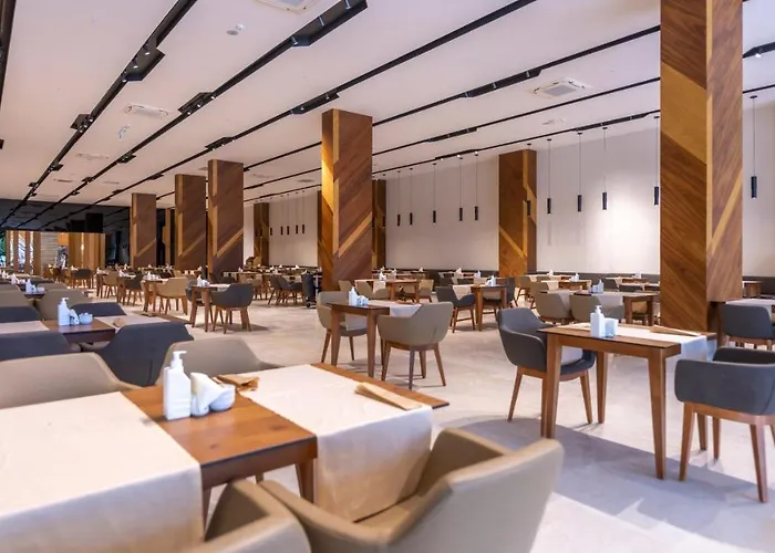 Hotel Lrs Akadia Luxury (adults Only)